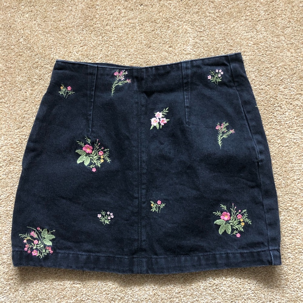 Topshop MOTO black floral denim skirt size 6 - 38